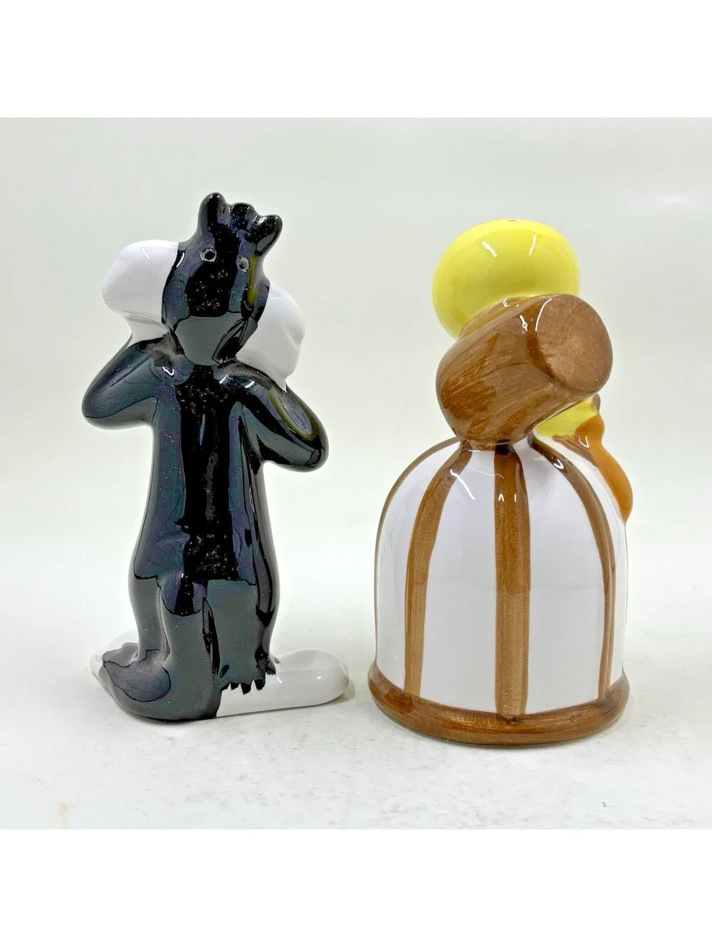 Knocked Out Tweety Bird & Sylvester Salt Pepper Shaker Set Looney Tunes